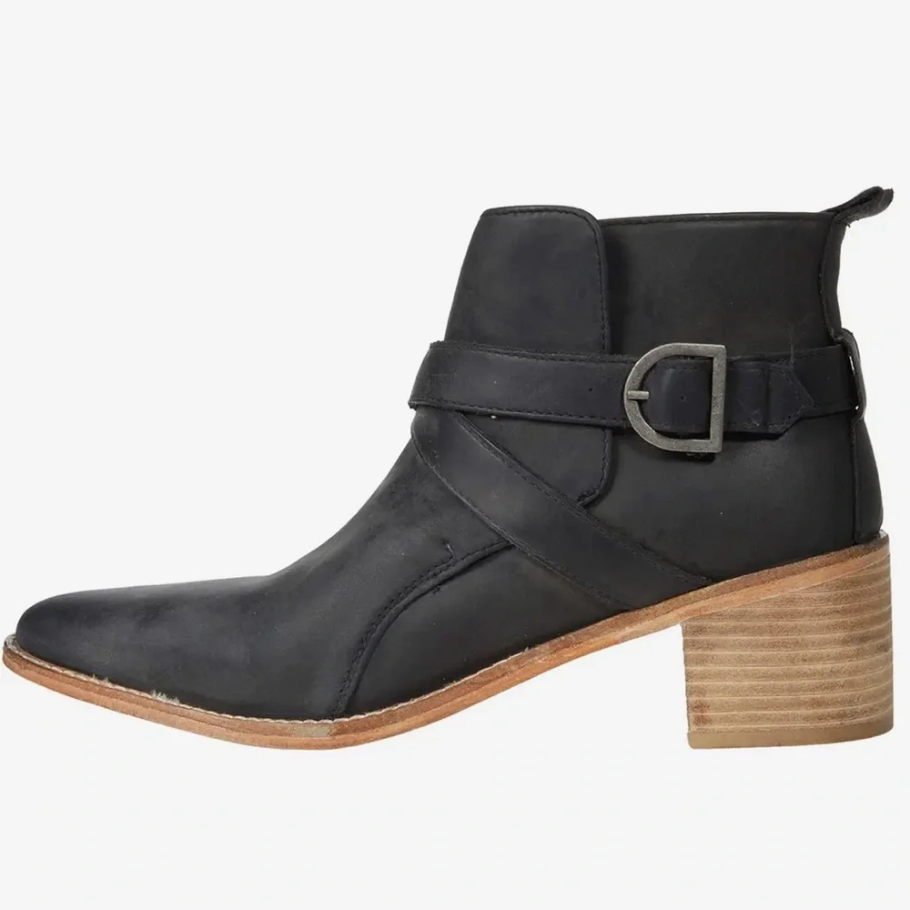 FREE PEOPLE Leather Booties